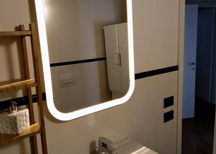 아파트 Across The River And Into The Trees 베로나