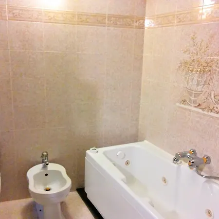 Διαμέρισμα Across The River And Into The Trees *