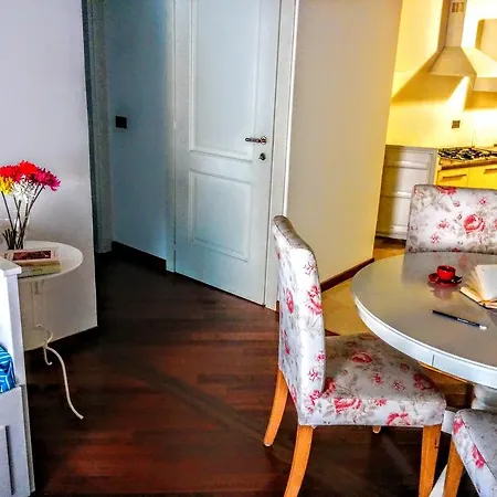 Across The River And Into The Trees * Βερόνα